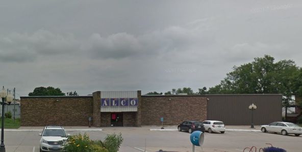 Leon Retail Center: 108 NE 3rd St, Leon, IA 50144